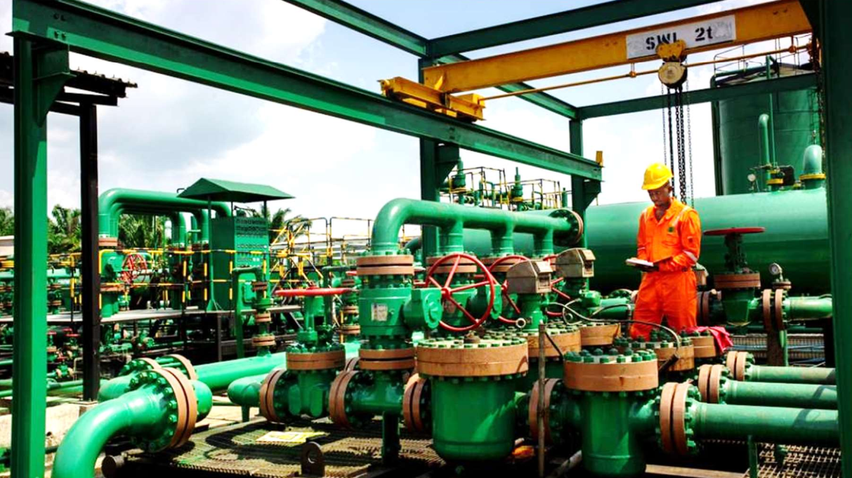 Refinery Site